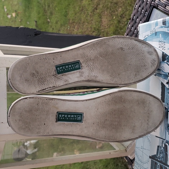 Womens size 9 Sperry canvas shoes - Picture 4 of 6